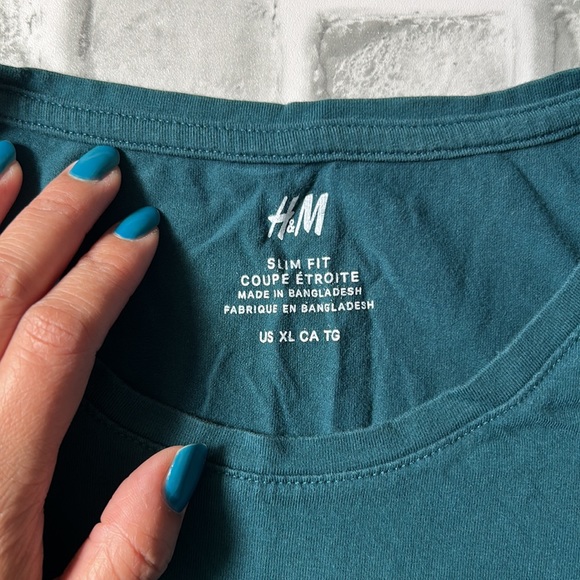 HM | MEN'S SLIM FIT TEE - Picture 4 of 7